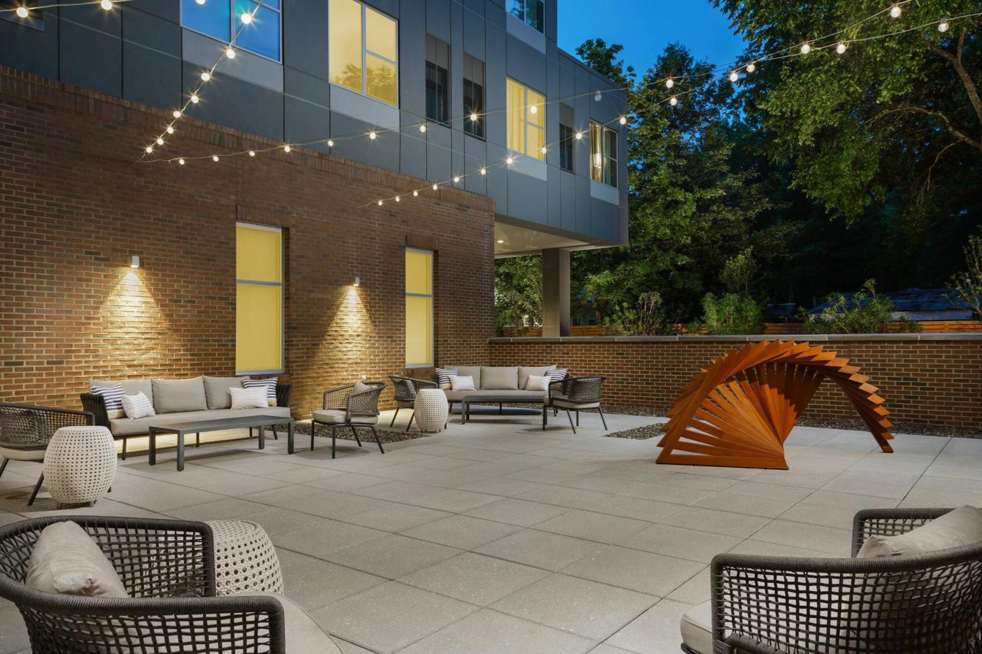 Ac Hotel By Marriott Chapel Hill Downtown Eksteriør billede